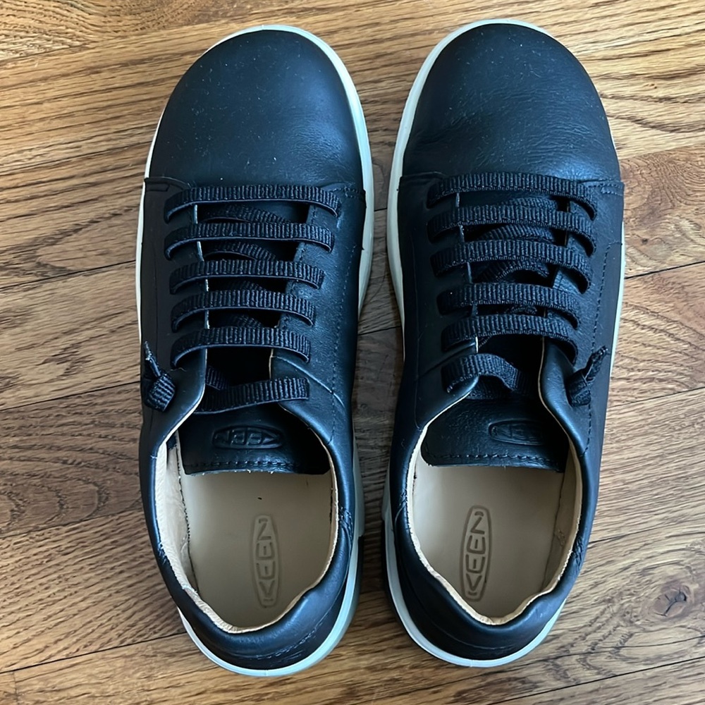 KNX Black leather sneakers